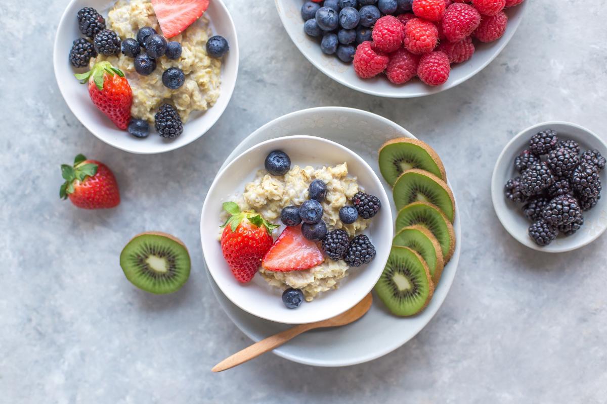 porridge and fruits