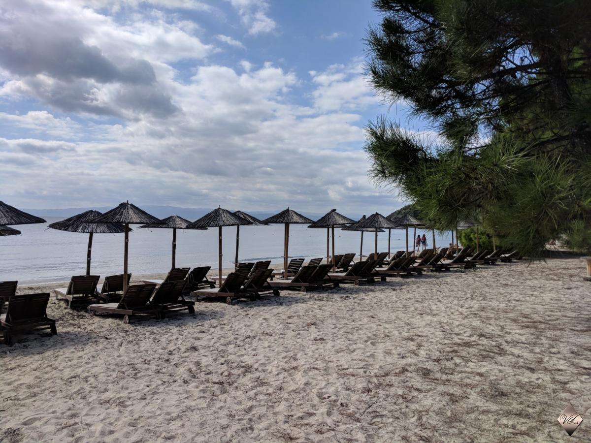 beach with comfy chairs