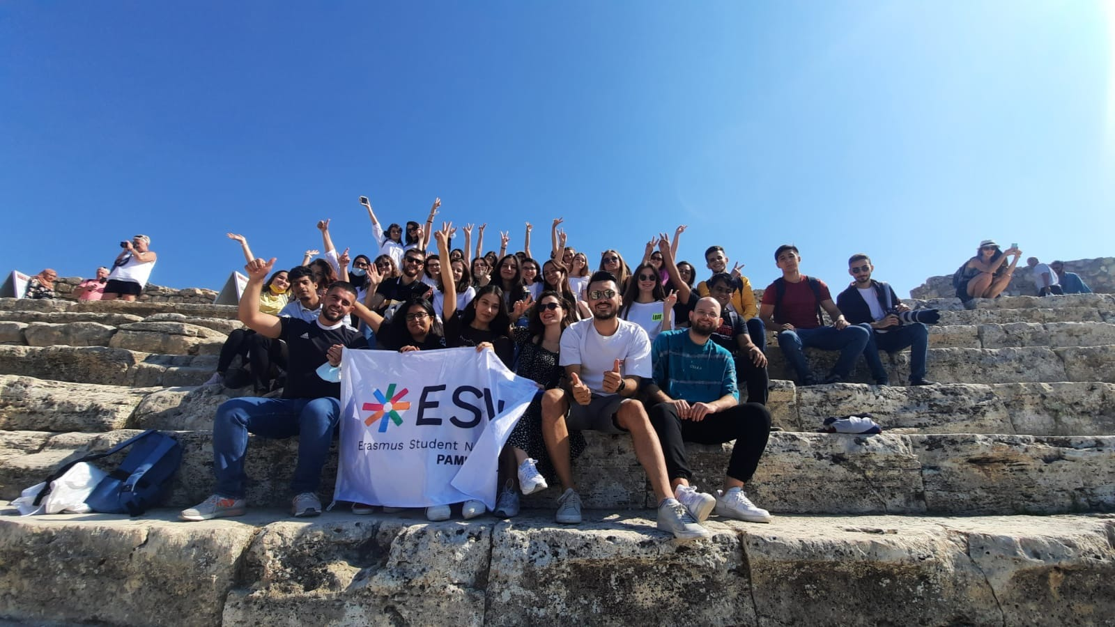 A group of volunteers posing