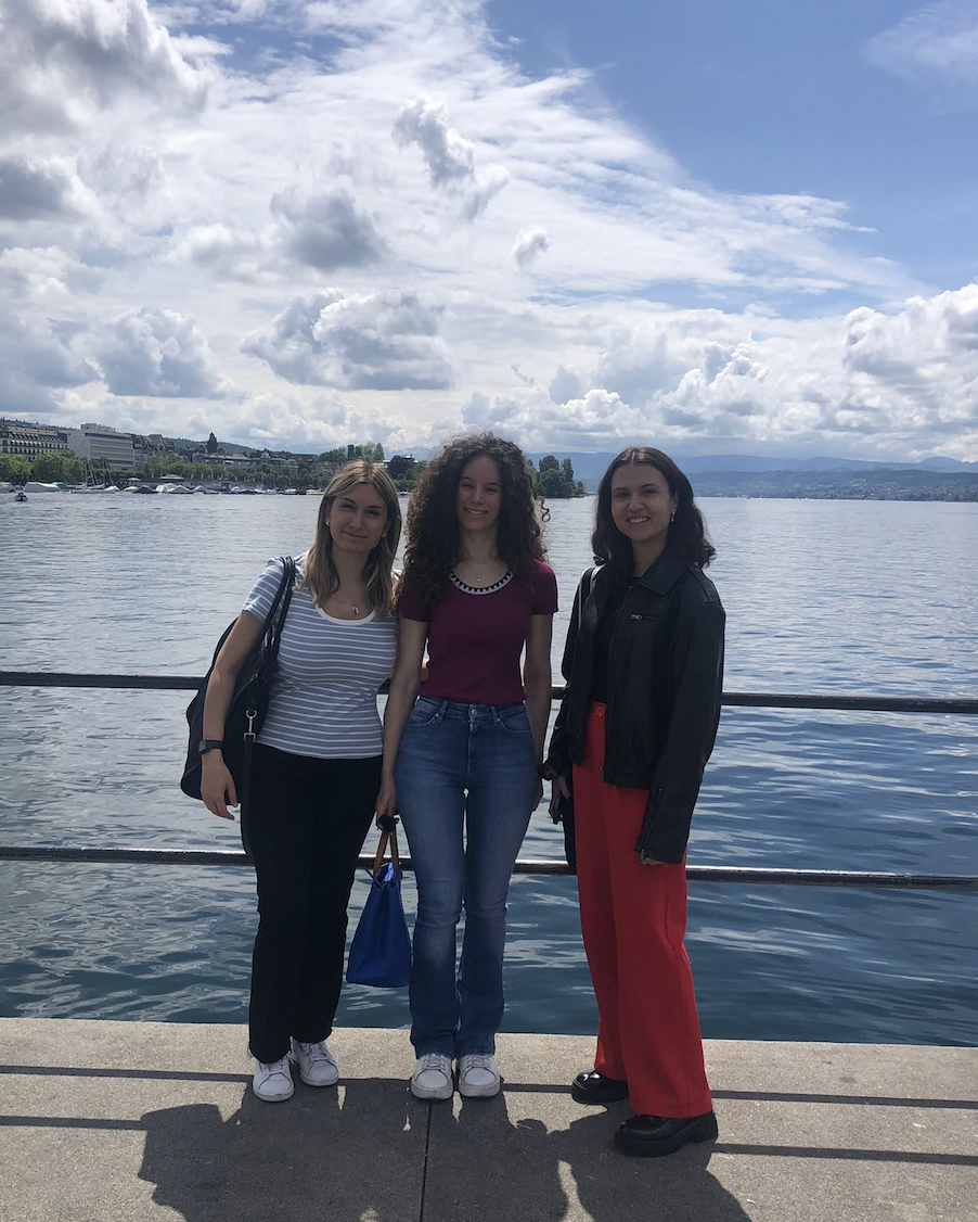 Three girls at the lake of Zurich