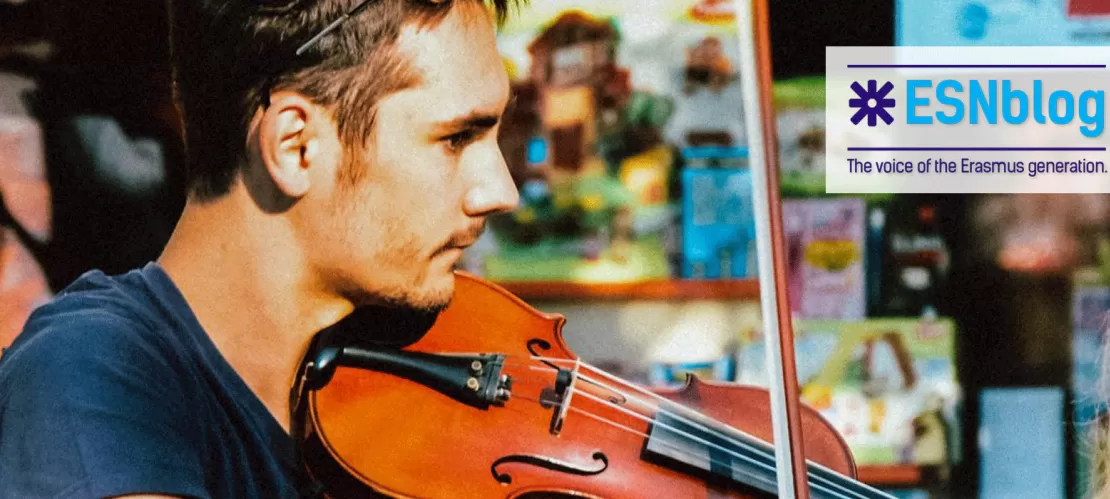 boy playing the violin