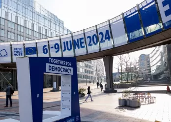 “Use your vote” reads the outside wall of the Parliament building. © European Union 2024 - Source : EP
