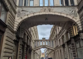 PRAGUEELIVEEE